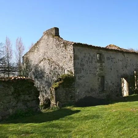 Nyaraló Renovated In The Heart Of Nature In Vendee
